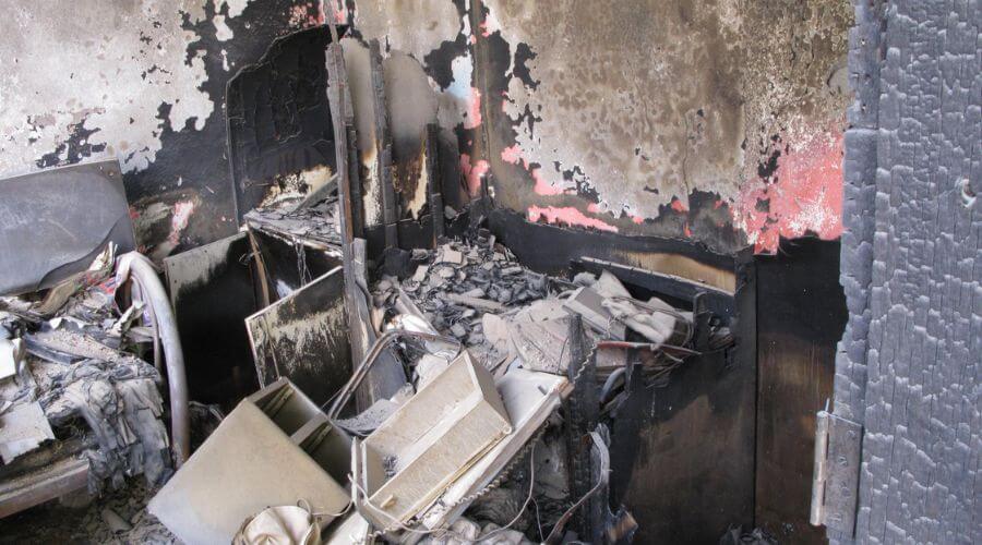 Why choose AquaDeck Team for water damage restoration in Culver City